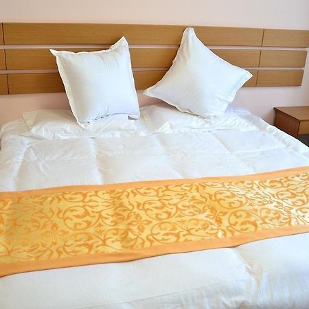 Linhai Hotel - Kunming Exterior photo