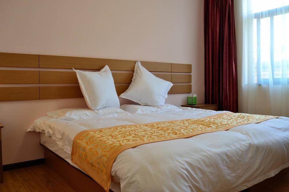 Linhai Hotel - Kunming Exterior photo